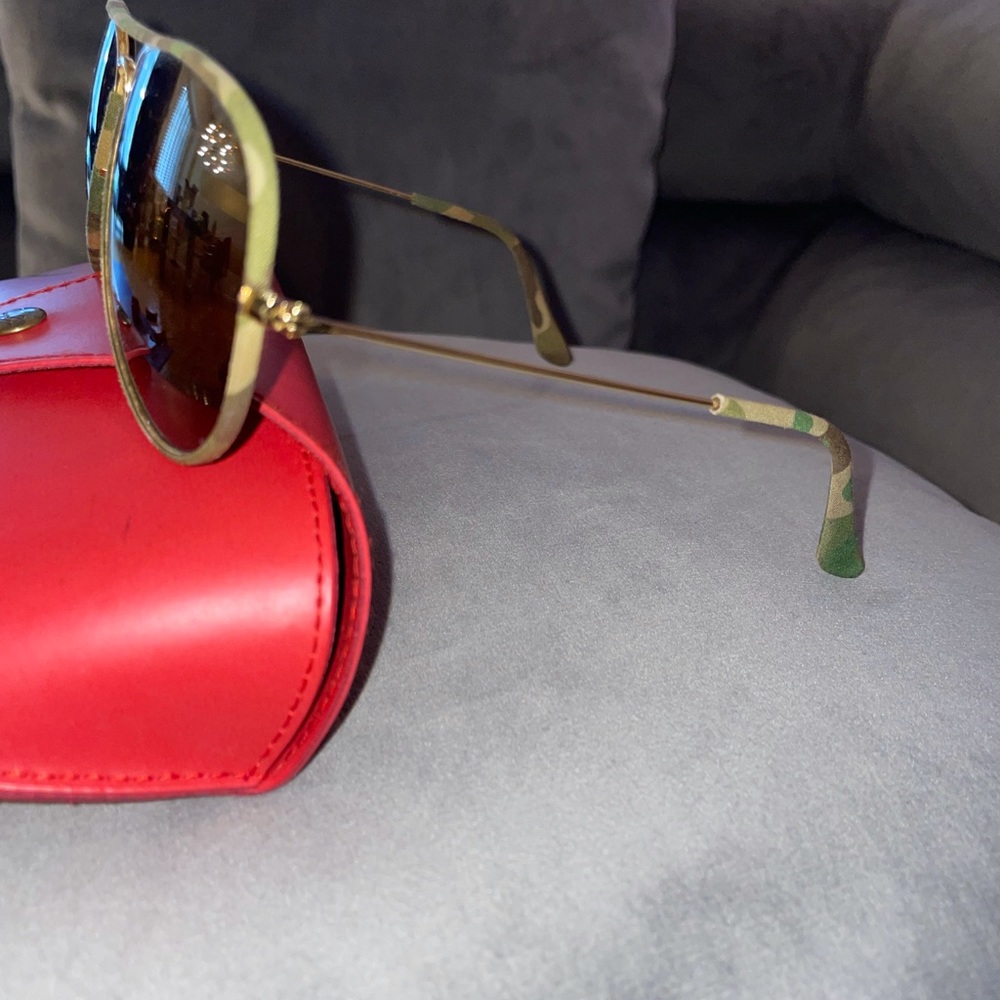 Authentic Ray-Ban sunglasses. - Picture 2 of 3